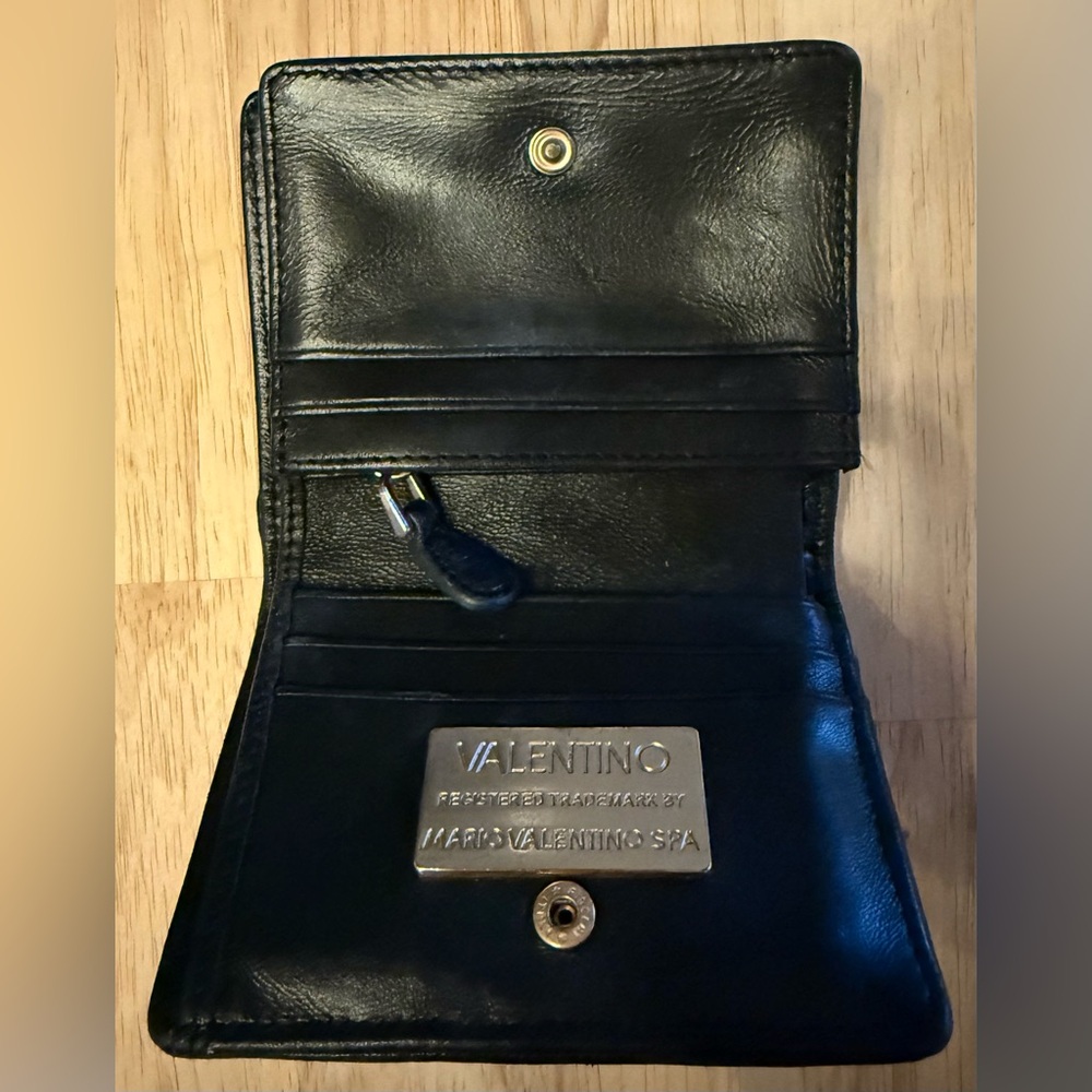 VALENTINO BY MARIO VALENTINO Nero Sauvage Bifold Black Leather Wallet - Picture 2 of 4